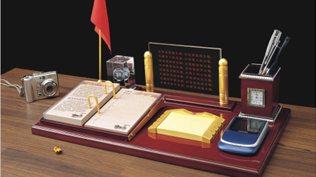《多功能高級(jí)商務(wù)臺(tái)歷》之經(jīng)典歷、臺(tái)歷、擺件